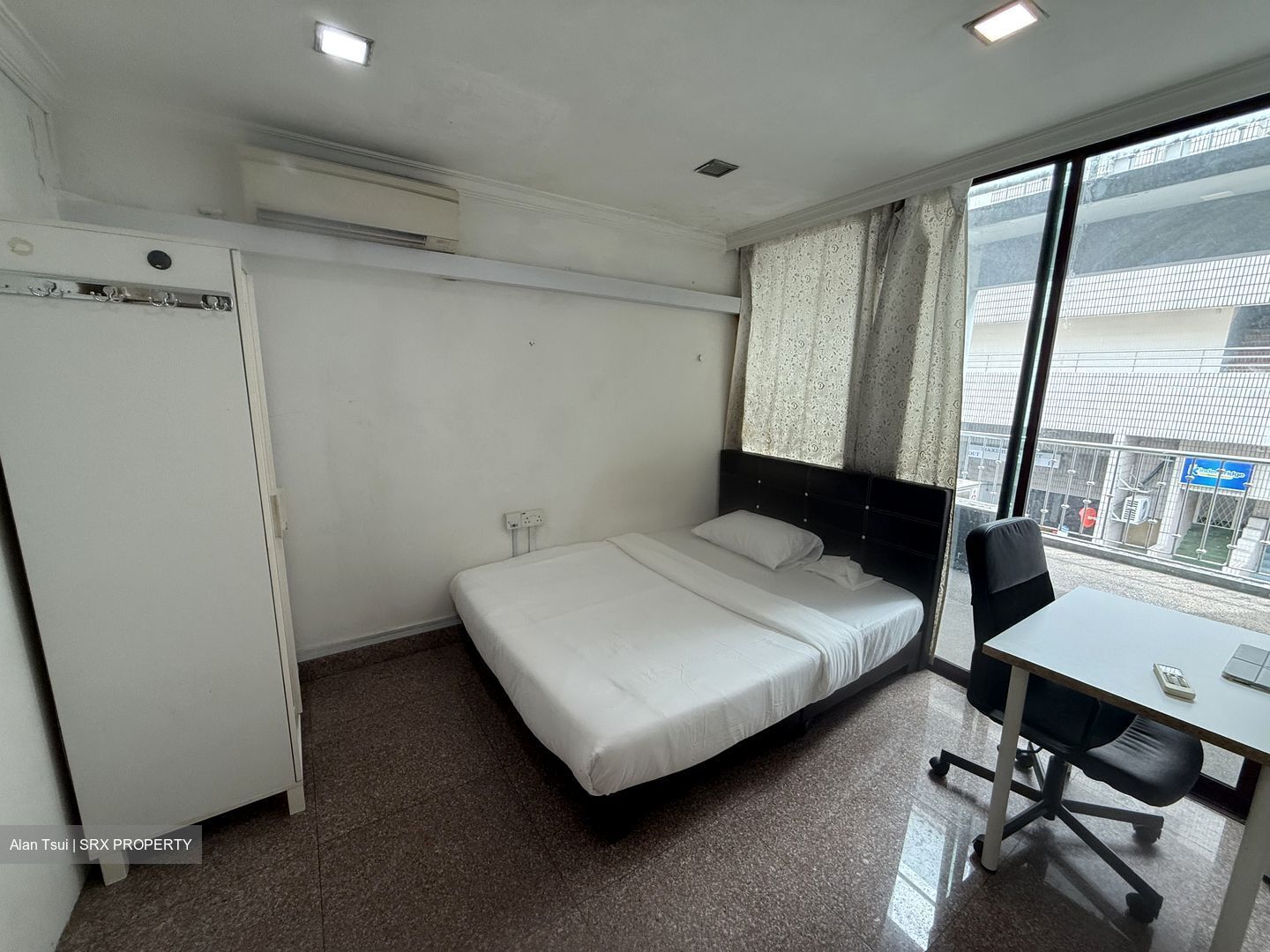 Sixth Avenue (D10), Terrace #568921711